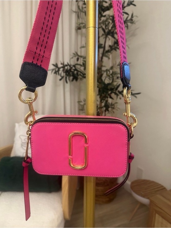 Marc Jacobs Handbags - Marc Jacobs Crossbody Camera Bag in Hot Pink with Gold Hardware